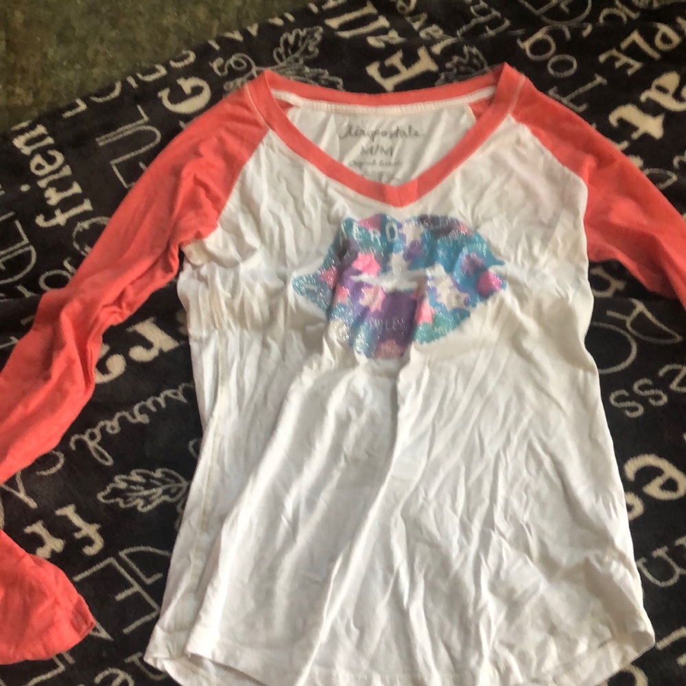 A long sleeve shirt